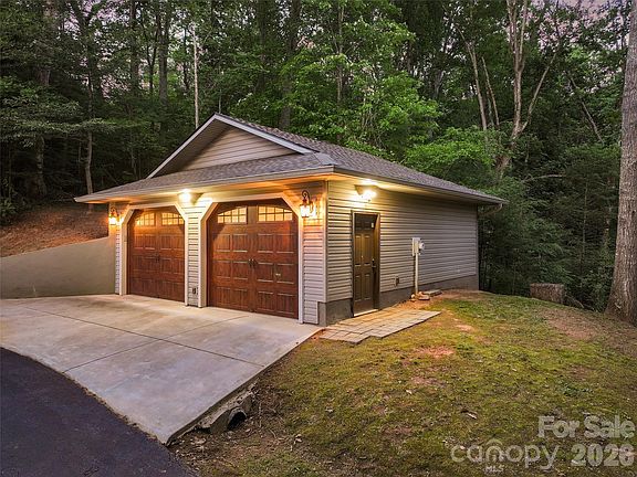 4th image of 359 Saddlebrook Ln