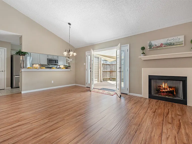 6602 Montauk Dr — Photo 10
