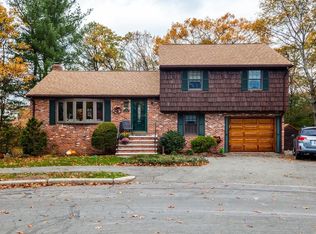 13 Lantern Ln, Wakefield, MA 01880