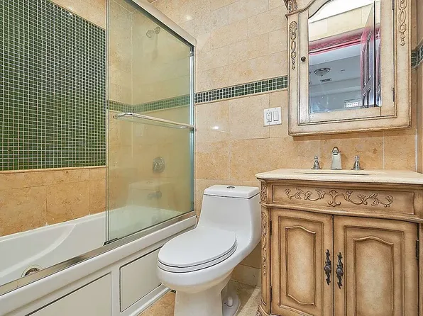 1624 East 12th Street image 6 of 13