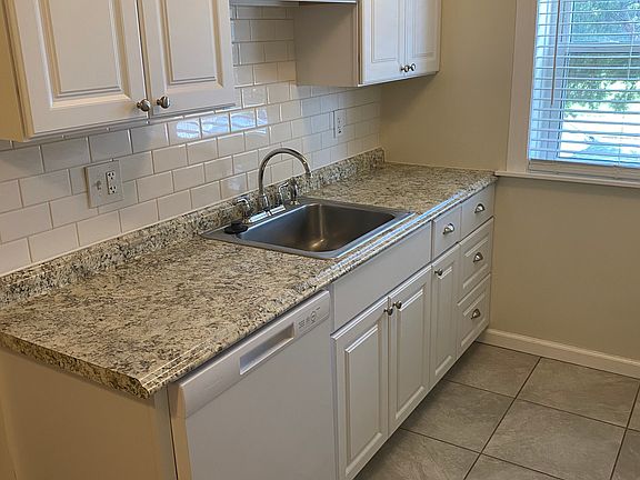 5th image of 3601 Jamieson Ave #1N