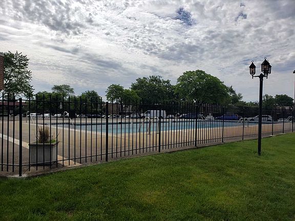 4th image of 7740 Woodward Ave