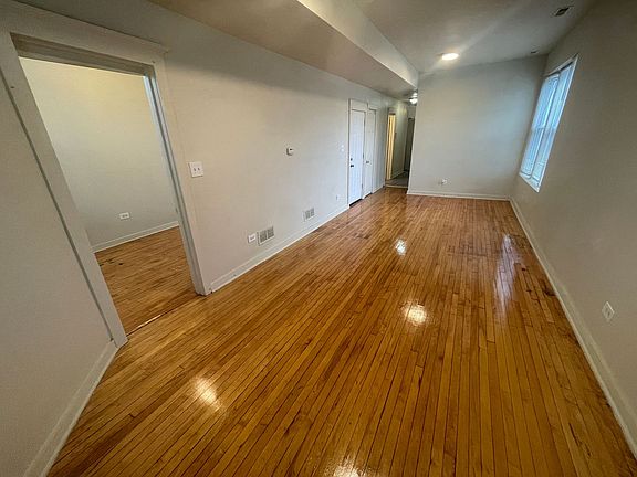 4th image of 1650 S Saint Louis Ave APT 3F