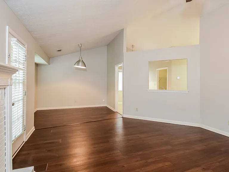 1171 Lennox Ct — Photo 4