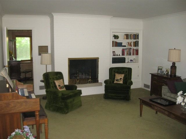 2nd image of 2326 E Gum St