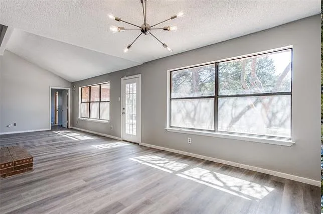 4940 Hollow Ridge Rd — Photo 3