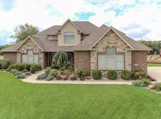 3739 Taylor Ct, Columbus, IN 47203