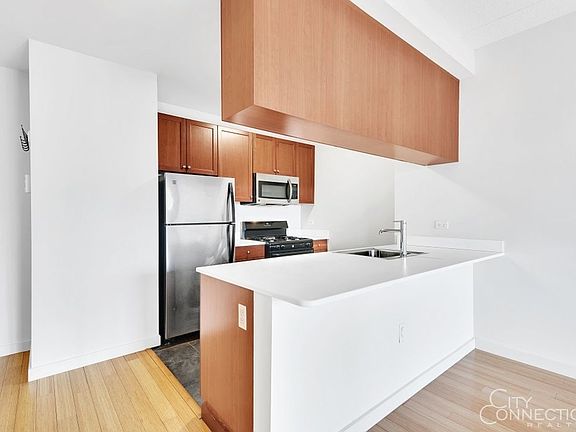 3rd image of 373 Wythe Ave APT 11D