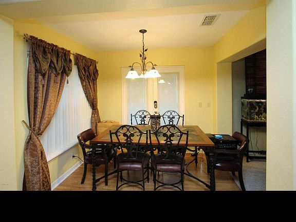 5th image of 7 7peacan Dr Crse