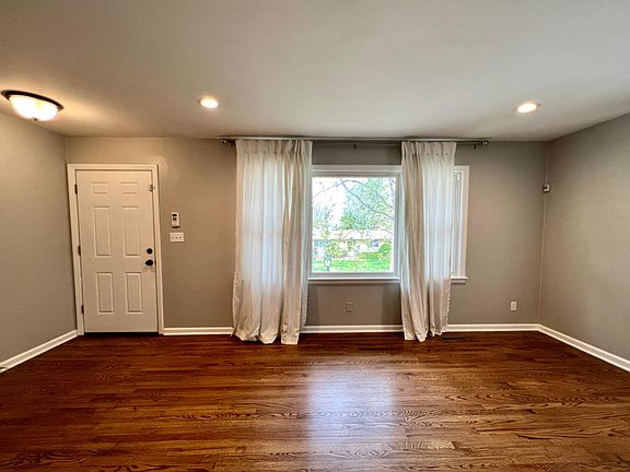 4th image of 125 Olive St