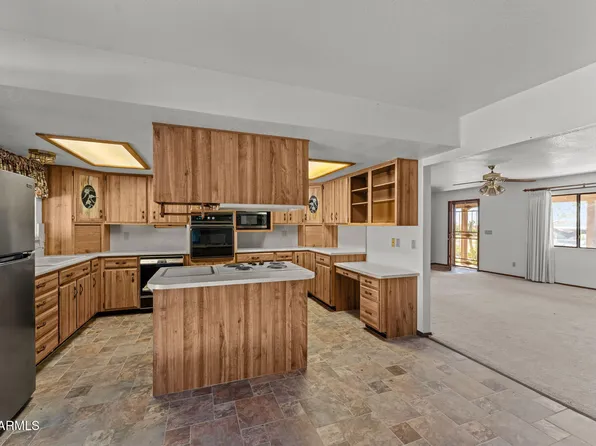 23680 W COLEMAN Drive, Congress, AZ 85332