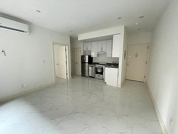 2nd image of 173 Morningside Ave #3B