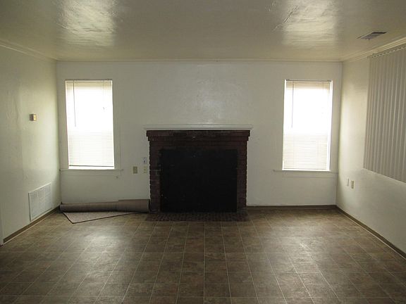 2nd image of 1220 Fredericks St
