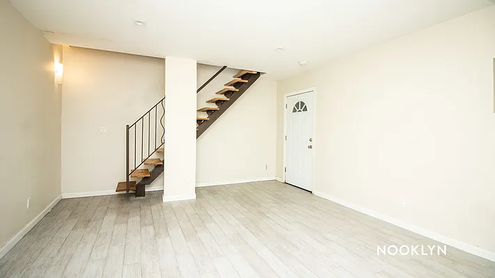 Rented by Nooklyn NYC LLC | media 19
