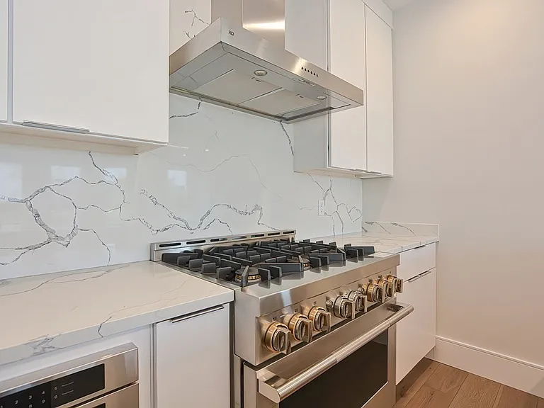 60 Newbury St #11 — Photo 2