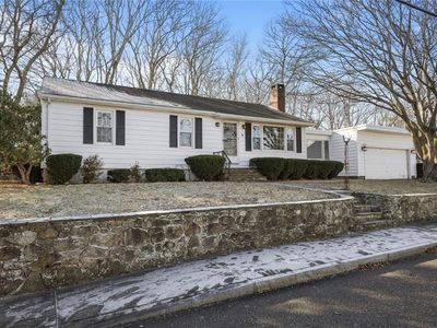 59 Wilbur Ave, Dartmouth, MA, 02747