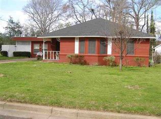 411 Woodlawn St, Henderson, TX 75652