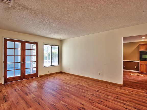 3rd image of 1202 William Way