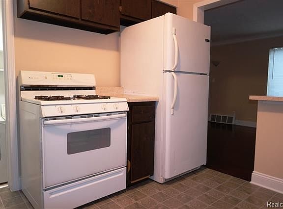 4th image of 1708 E Hudson Ave