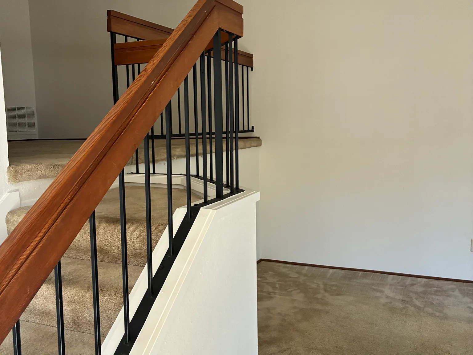 3 bed, 2.5 bath, 1553 sqft, $3,950 — Photo 3