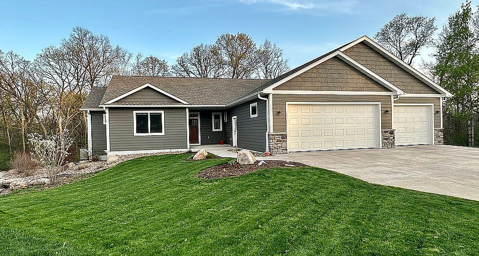 1st image of 420 Douglas Ct
