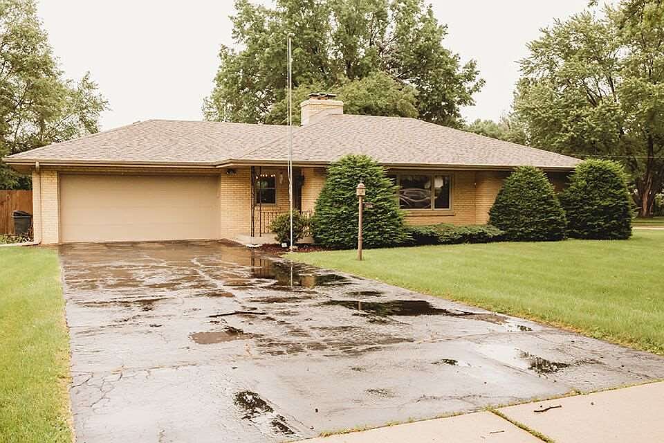 1st image of 4816 Crescent Dr