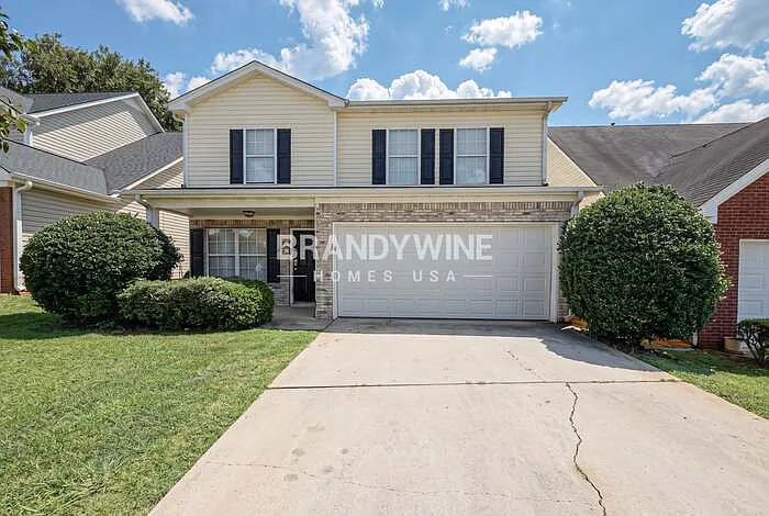 4 bed, 2.5 bath, 1700 sqft, $2,076 — Photo 2