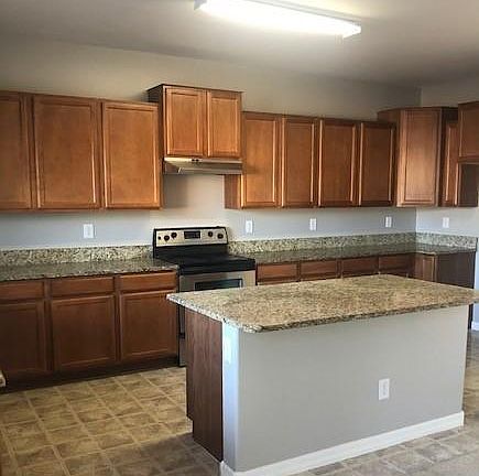 3rd image of 44046 W Maricopa Ave