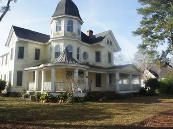 399 7th Ave NE, Dawson, GA 39842