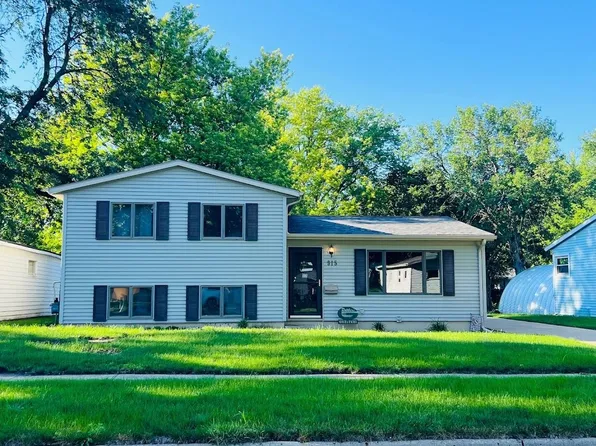 915 E 12th St, Spencer, IA 51301