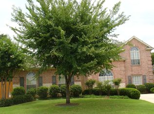 2601 Juniper Ln, Grapevine, TX 76051