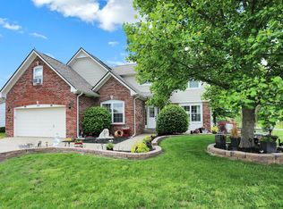 508 Gatewood Dr, Greenwood, IN 46143