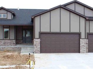 9119 Blacksmith Ct, Lincoln, NE 68507