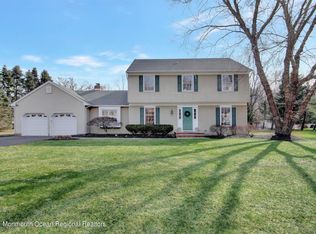15 Blades Run, Shrewsbury, NJ 07702