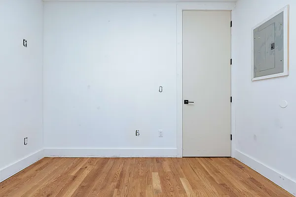 Rented by Nooklyn NYC LLC | media 61