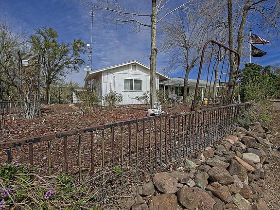3rd image of 49643 N 7TH Avenue