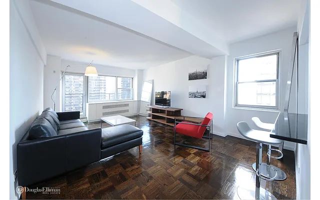 Rented by Douglas Elliman | media 22