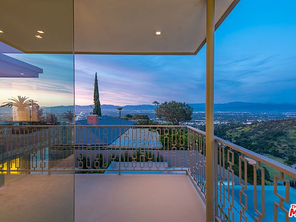 5th image of 3642 Beverly Ridge Dr