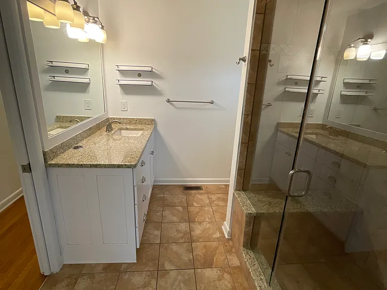 743 Della Dr — Photo 14