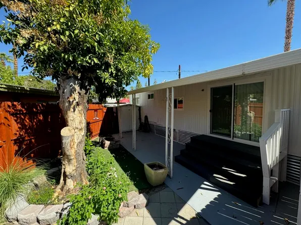 78 Jupiter St, Palm Springs, CA 92264