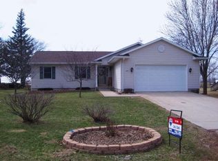 430 Summit Ave, Farnhamville, IA 50538