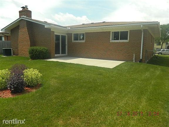 4th image of 38552 Cottonwood Dr