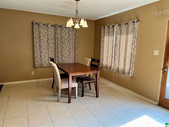 4th image of 3255 Virginia St