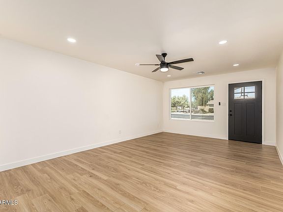 4th image of 3 E ERIE Drive