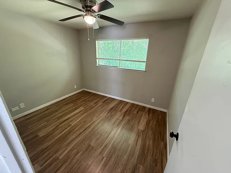 2916 Bernice Dr — Photo 6