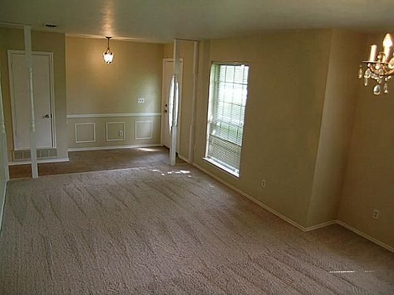 3rd image of 528 Lawnmeadow Dr