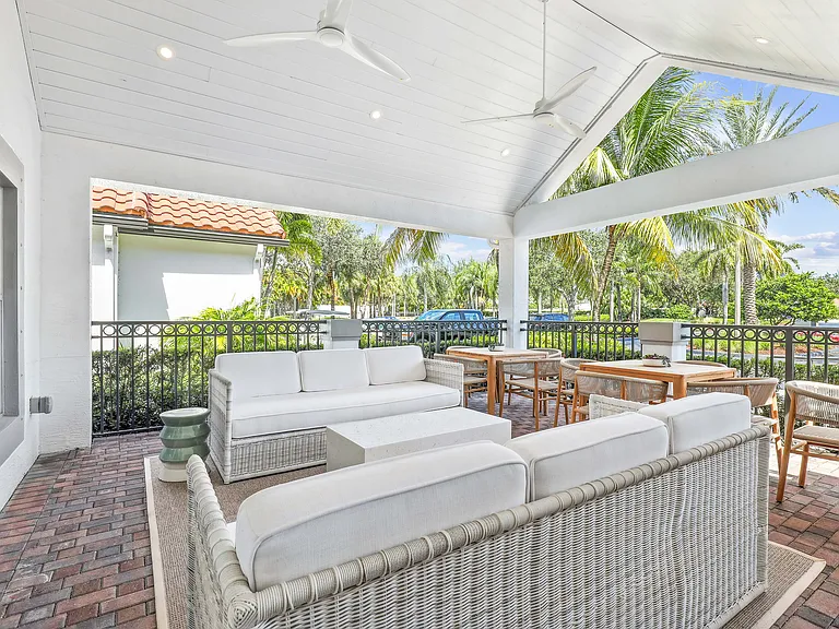Avana Delray Beach — Photo 28