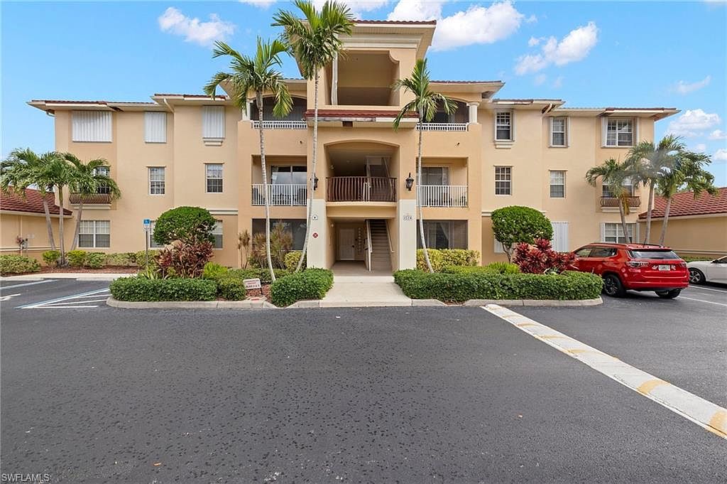 1514 SW 50th St APT 301, Cape Coral, FL 33914 | MLS #223066367 | Zillow