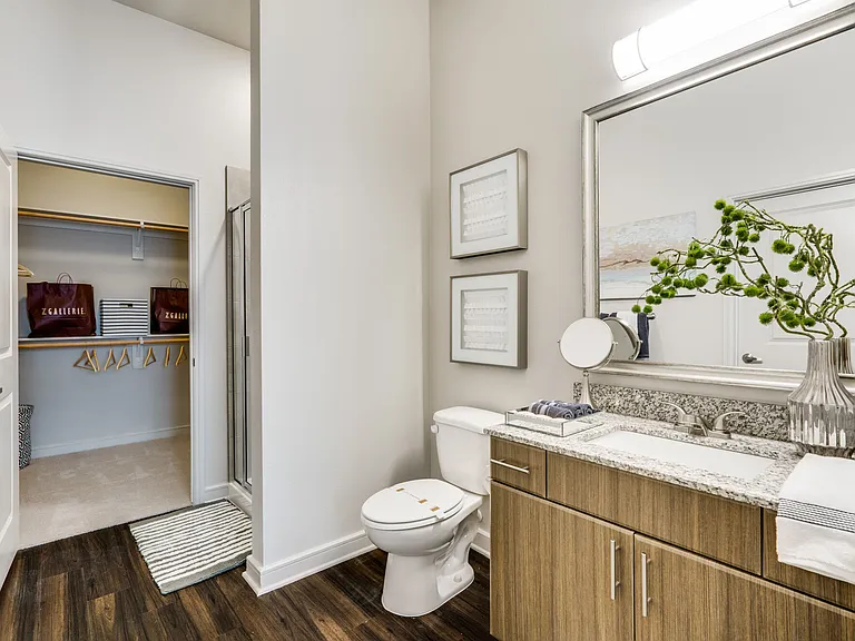 801 Lasco — Photo 23