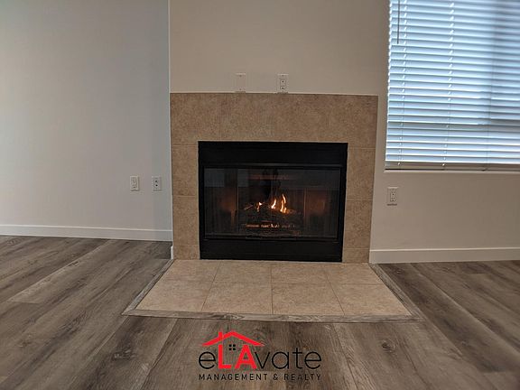 4th image of 5143 White Oak Ave Unit 202